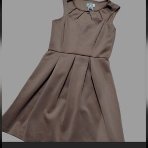 Sweet Storm sleeveless pink cut-out pleated fit and flare dresz